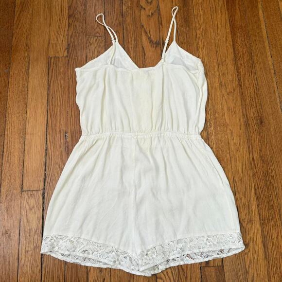 Cream Lace Romper with Lace Trim - Size S/M - Picture 4 of 7